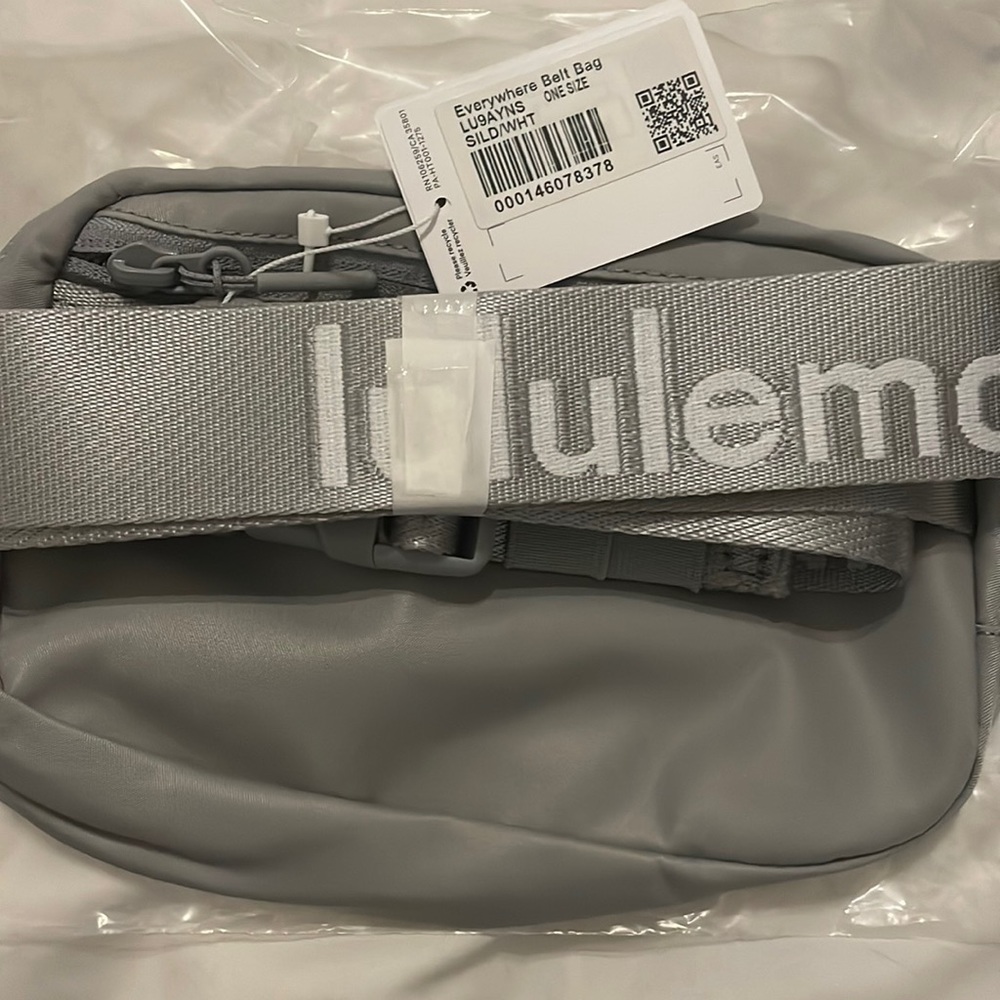 Lululemon Everywhere Belt Bag Wordmark